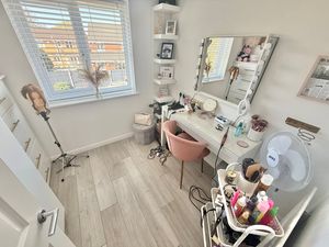 Islay Close Stanney Oaks